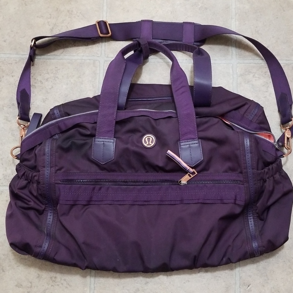 Lululemon gym bag